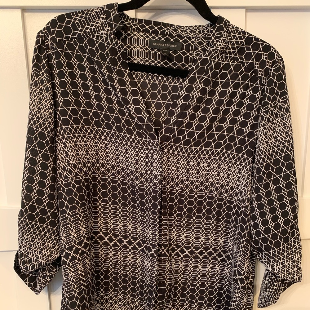 Banana Republic button blouse, b/w size petite M